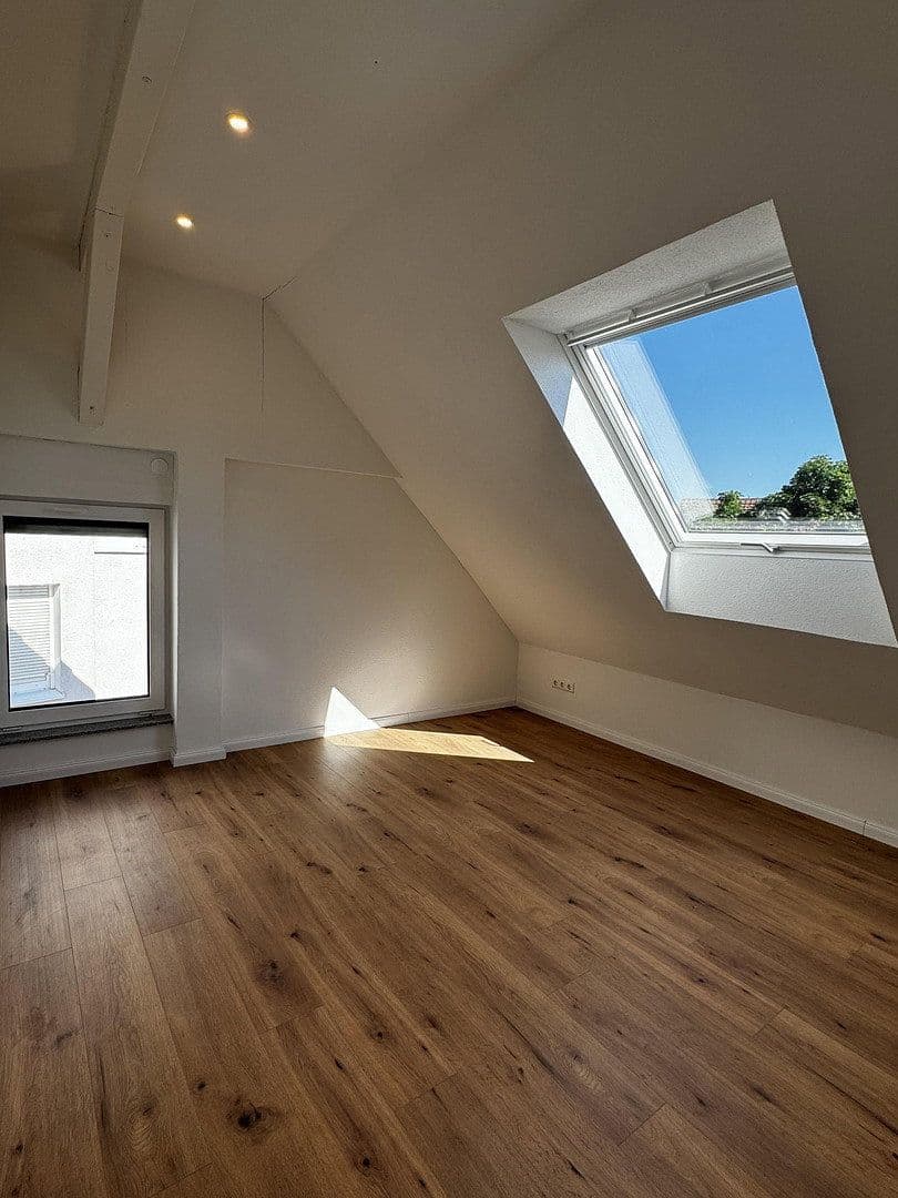 Pronájem bytu 2+1 41 m², Vaihinger Landstr. 2, Stuttgart, Bádensko-Württembersko Pronájem bytu 2+1 41 m², Vaihinger Landstr. 2, Stuttgart, Bádensko-Württembersko