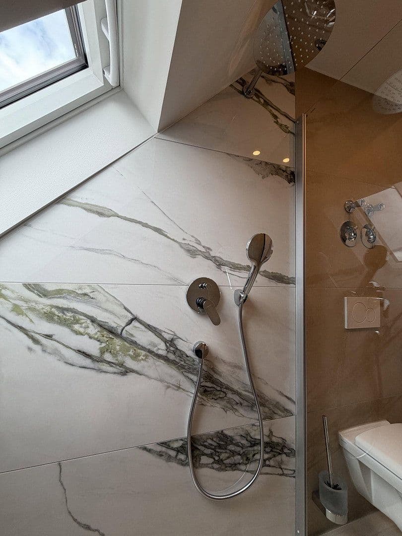 Pronájem bytu 3+1 75 m², Ebersstraße 58, Berlin, Berlín Pronájem bytu 3+1 75 m², Ebersstraße 58, Berlin, Berlín