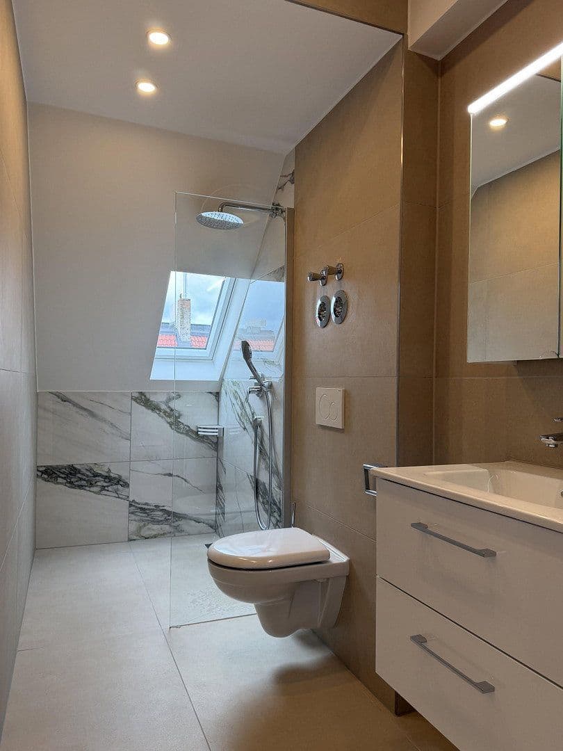 Pronájem bytu 3+1 75 m², Ebersstraße 58, Berlin, Berlín Pronájem bytu 3+1 75 m², Ebersstraße 58, Berlin, Berlín