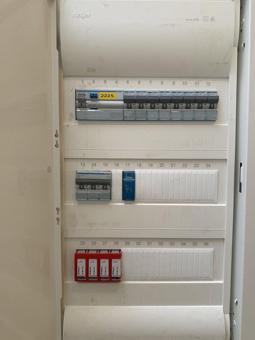 Pronájem bytu 3+1 75 m², Ebersstraße 58, Berlin, Berlín Pronájem bytu 3+1 75 m², Ebersstraße 58, Berlin, Berlín