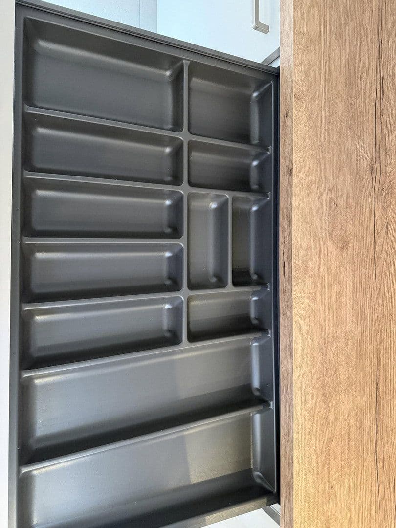 Pronájem bytu 3+1 75 m², Ebersstraße 58, Berlin, Berlín Pronájem bytu 3+1 75 m², Ebersstraße 58, Berlin, Berlín