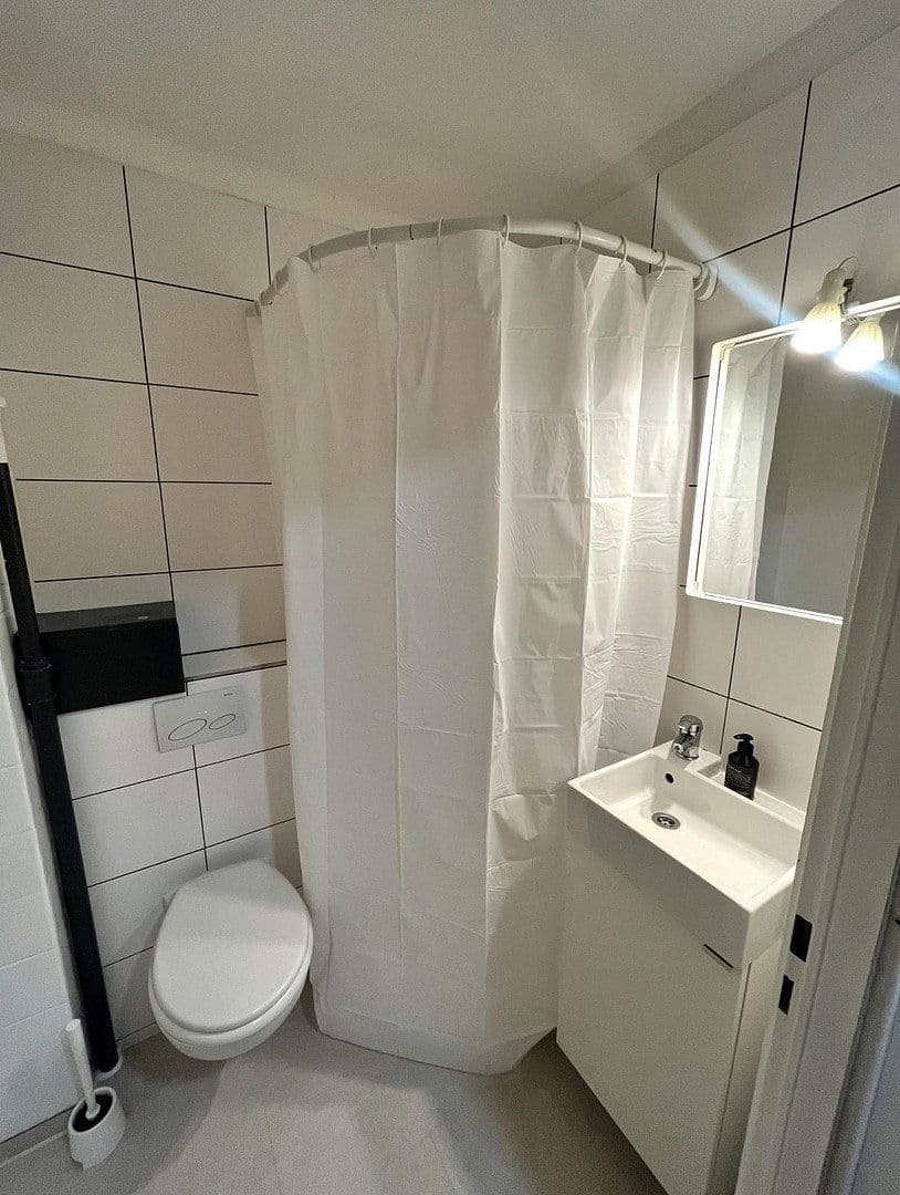 Prodej bytu 1+1 25 m², Pfullingen, Bádensko-Württembersko Prodej bytu 1+1 25 m², Pfullingen, Bádensko-Württembersko