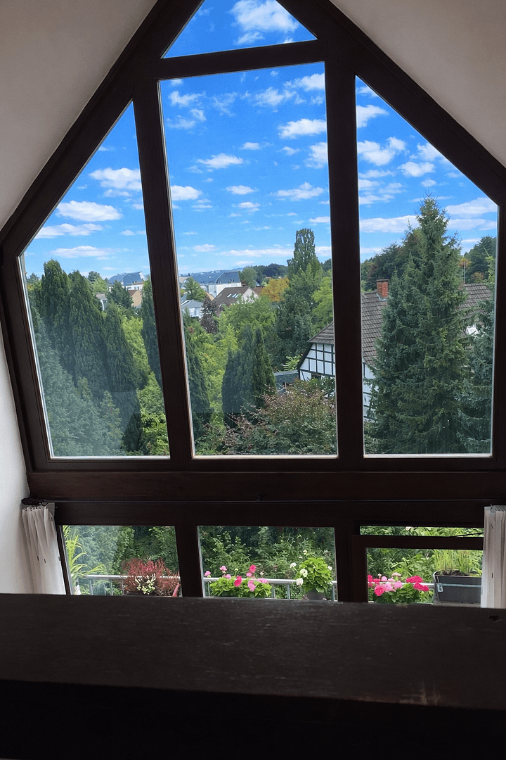 Pronájem bytu 3+1 90 m², Overather Straße 10 a, Bergisch Gladbach, Severní Porýní-Vestfálsko Pronájem bytu 3+1 90 m², Overather Straße 10 a, Bergisch Gladbach, Severní Porýní-Vestfálsko