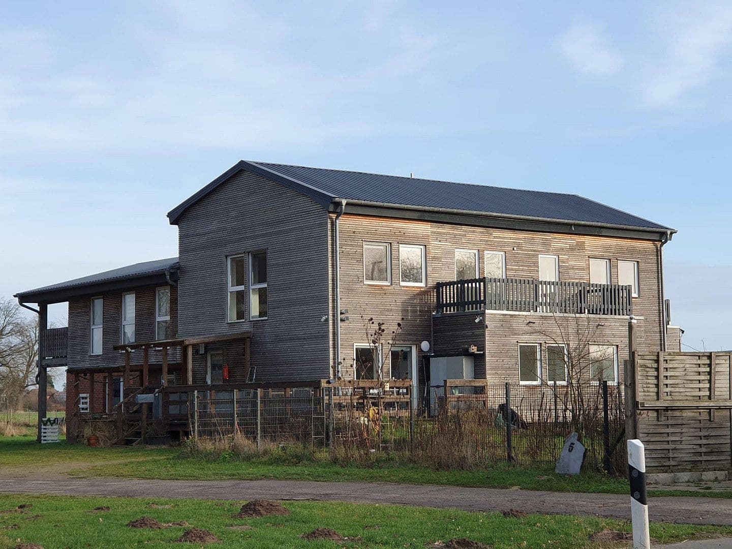 Prodej domu 301 m², pozemek 6.300 m², Elbuferstraße 5, Hohnstorf (Elbe), Dolní Sasko Prodej domu 301 m², pozemek 6.300 m², Elbuferstraße 5, Hohnstorf (Elbe), Dolní Sasko