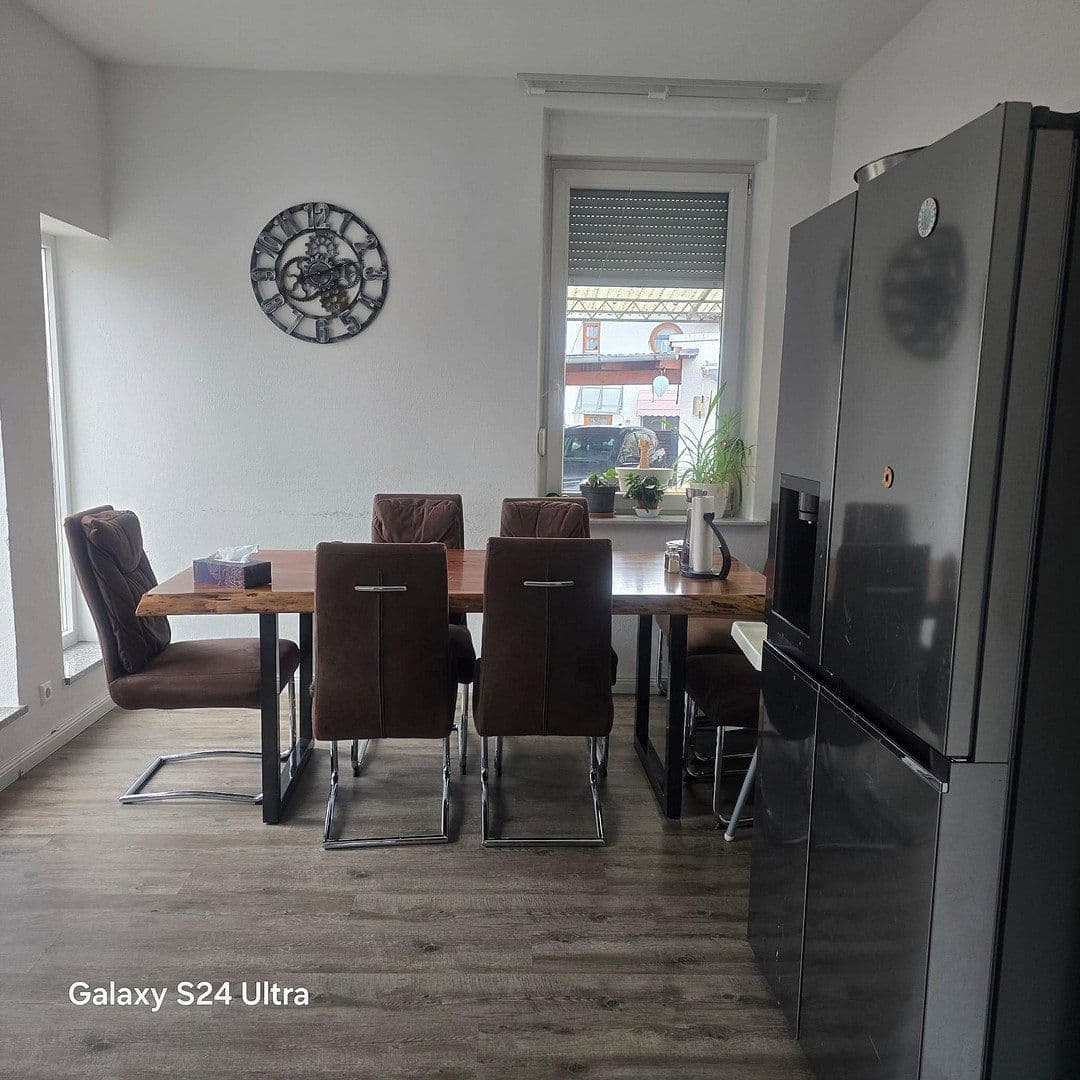 Prodej domu 165 m², pozemek 755 m², Langenlonsheim, Porýní-Falc Prodej domu 165 m², pozemek 755 m², Langenlonsheim, Porýní-Falc