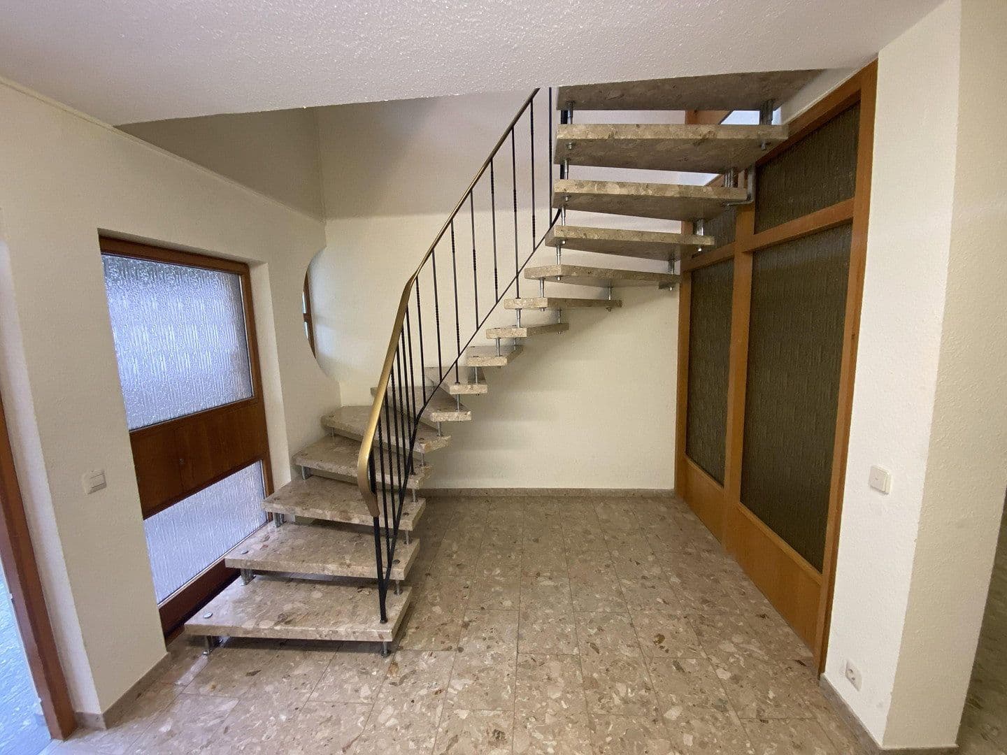 Pronájem bytu 3+1 96 m², Tuninger Straße 36, Talheim, Bádensko-Württembersko Pronájem bytu 3+1 96 m², Tuninger Straße 36, Talheim, Bádensko-Württembersko