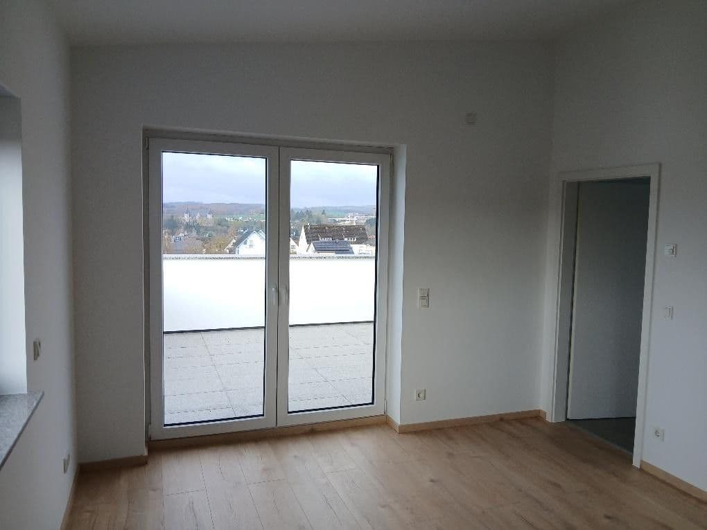 Pronájem bytu 3+1 126 m², Hadamar, Hessen Pronájem bytu 3+1 126 m², Hadamar, Hessen