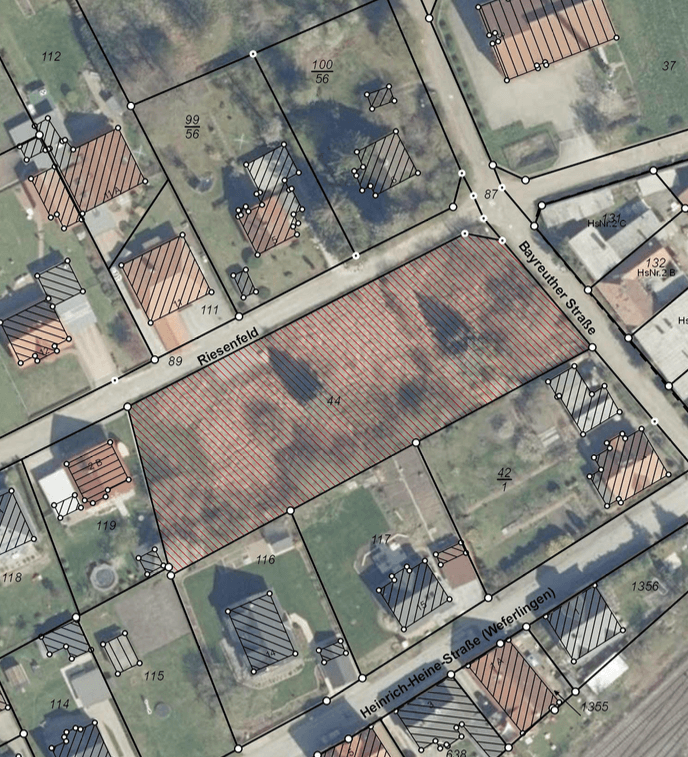 Prodej pozemku 770 m², Riesenfeld / Bayreuther Straße, Oebisfelde-Weferlingen, Sasko-Anhaltsko Prodej pozemku 770 m², Riesenfeld / Bayreuther Straße, Oebisfelde-Weferlingen, Sasko-Anhaltsko