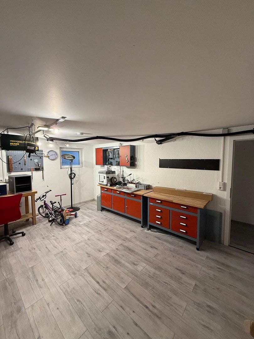 Prodej domu 150 m², pozemek 441 m², Luise-Schöffel-Weg 9, Herrenberg, Bádensko-Württembersko Prodej domu 150 m², pozemek 441 m², Luise-Schöffel-Weg 9, Herrenberg, Bádensko-Württembersko