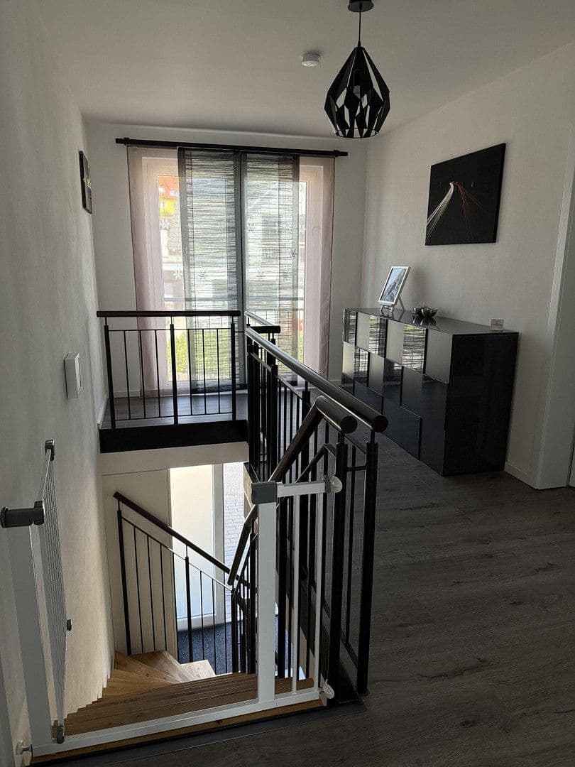Prodej domu 150 m², pozemek 441 m², Luise-Schöffel-Weg 9, Herrenberg, Bádensko-Württembersko Prodej domu 150 m², pozemek 441 m², Luise-Schöffel-Weg 9, Herrenberg, Bádensko-Württembersko