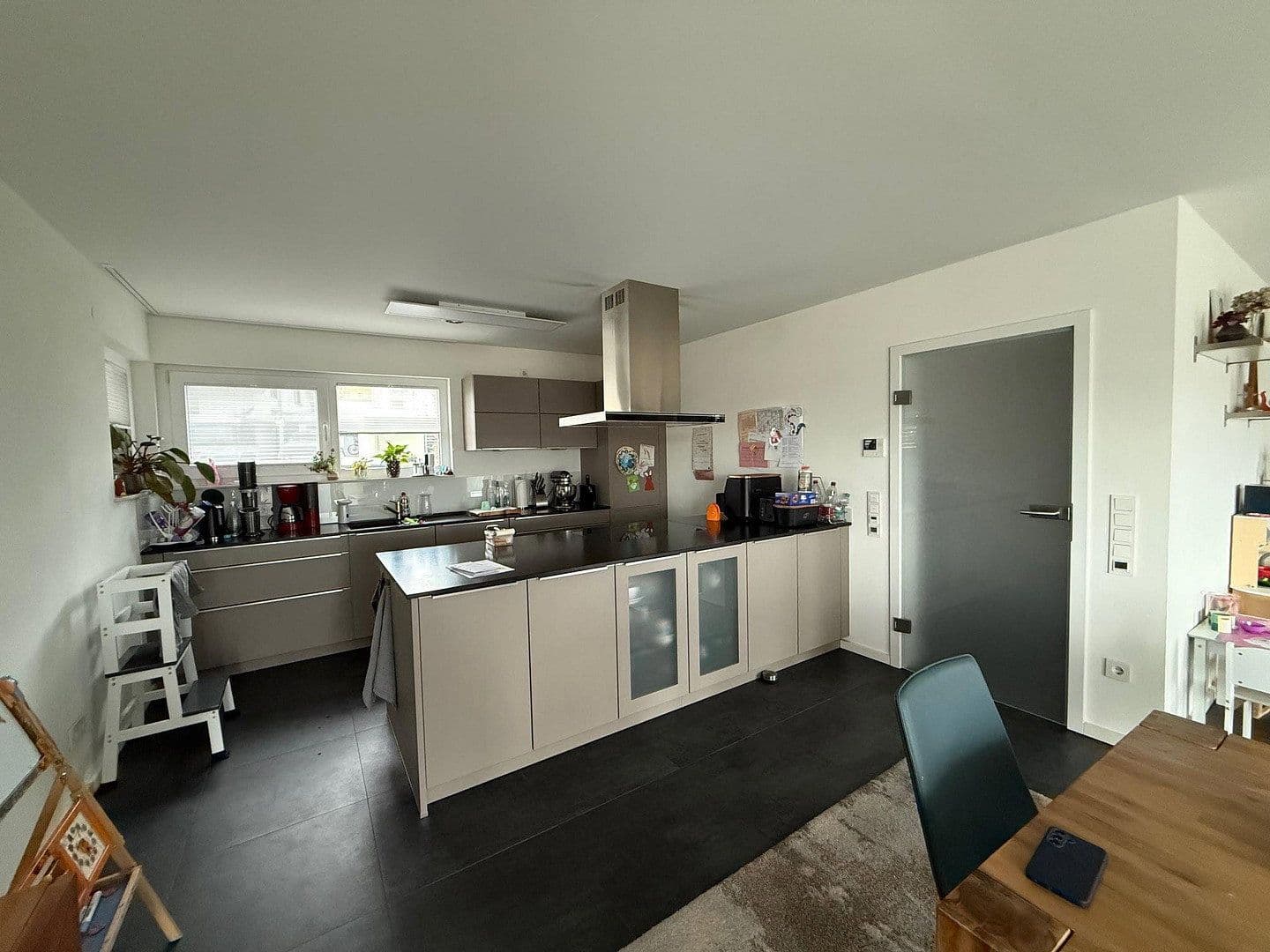 Prodej domu 150 m², pozemek 441 m², Luise-Schöffel-Weg 9, Herrenberg, Bádensko-Württembersko Prodej domu 150 m², pozemek 441 m², Luise-Schöffel-Weg 9, Herrenberg, Bádensko-Württembersko