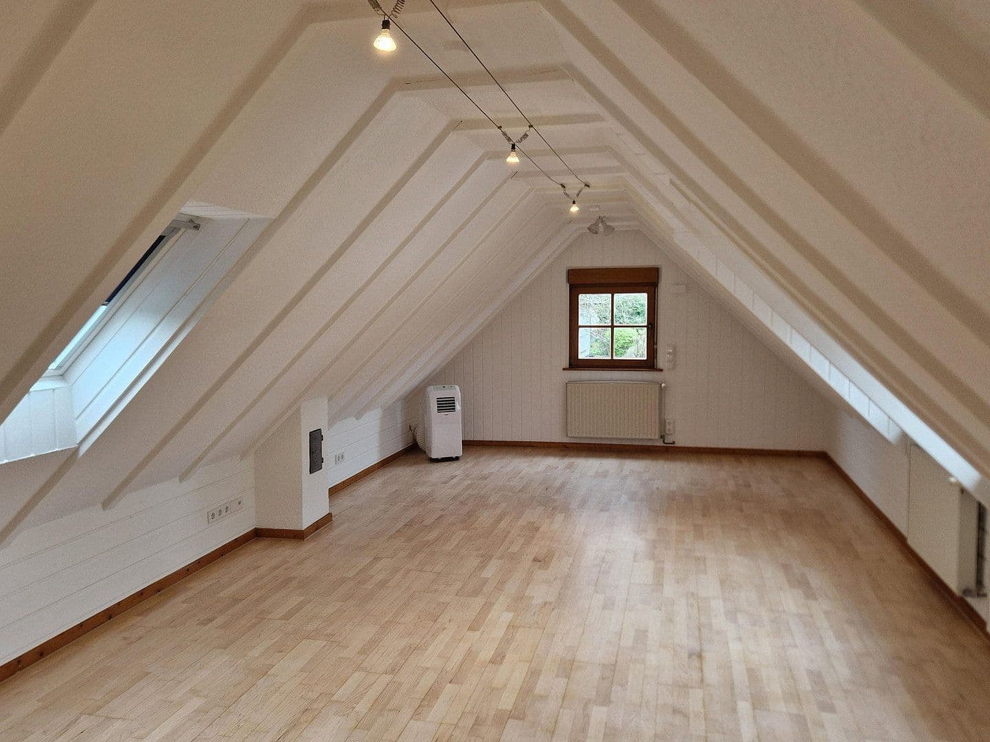 Pronájem bytu 3+1 110 m², Oberpforte 8, Dolgesheim, Porýní-Falc Pronájem bytu 3+1 110 m², Oberpforte 8, Dolgesheim, Porýní-Falc
