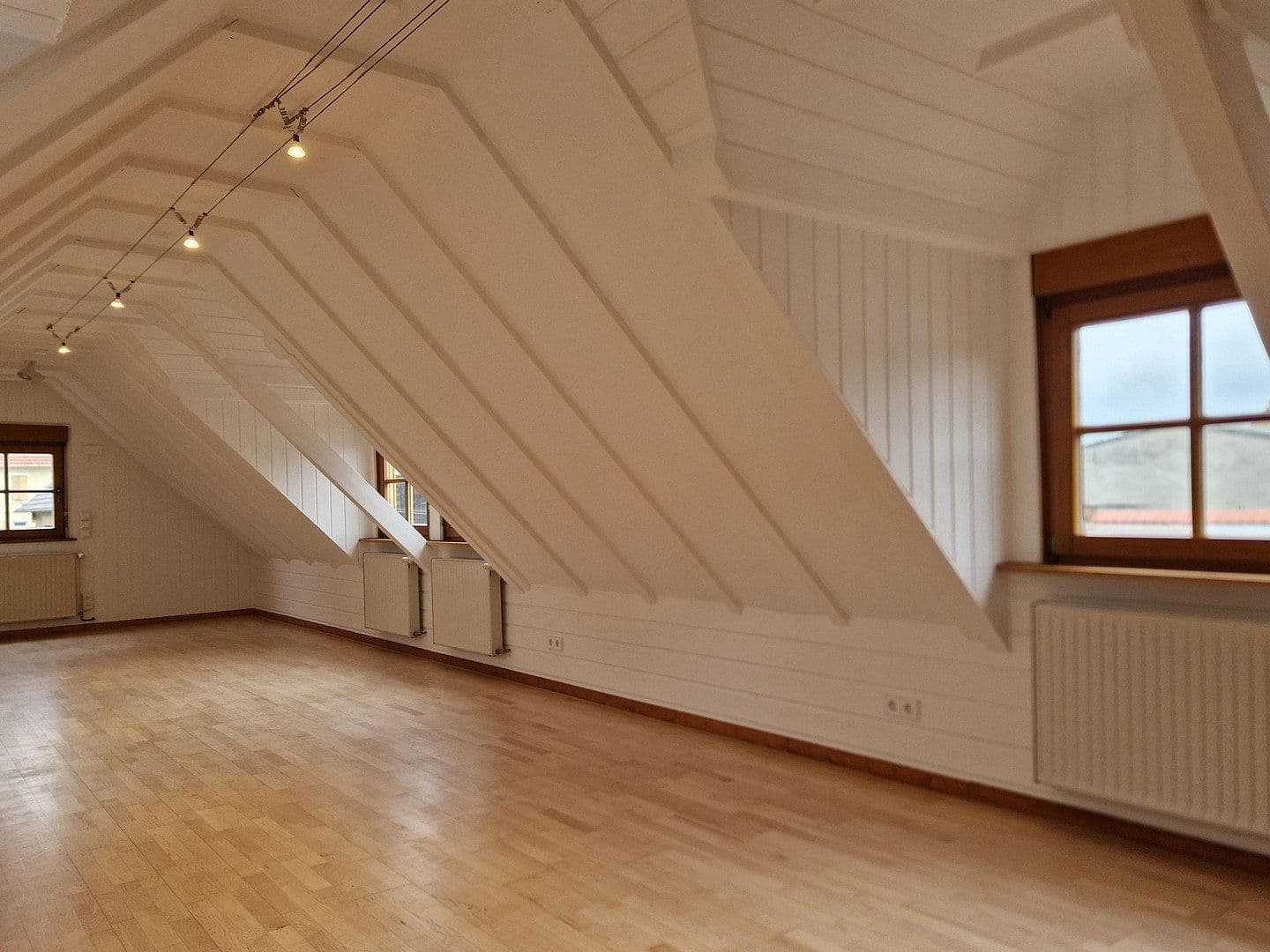 Pronájem bytu 3+1 110 m², Oberpforte 8, Dolgesheim, Porýní-Falc Pronájem bytu 3+1 110 m², Oberpforte 8, Dolgesheim, Porýní-Falc