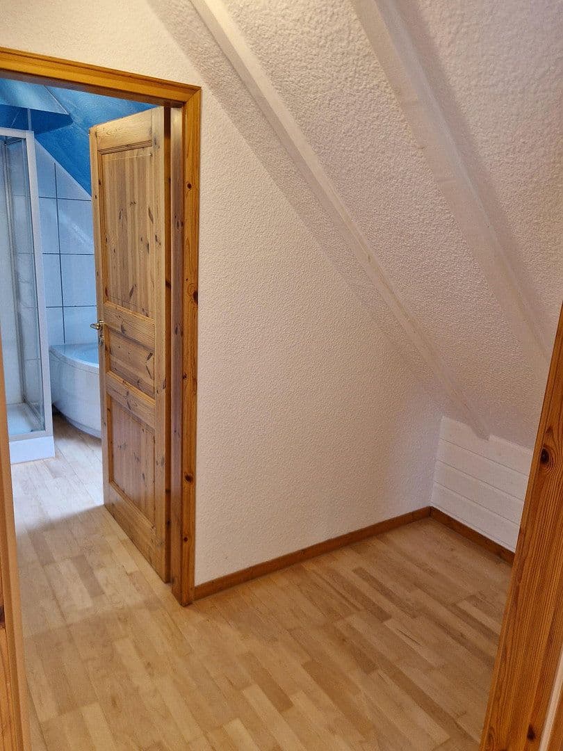 Pronájem bytu 3+1 110 m², Oberpforte 8, Dolgesheim, Porýní-Falc Pronájem bytu 3+1 110 m², Oberpforte 8, Dolgesheim, Porýní-Falc