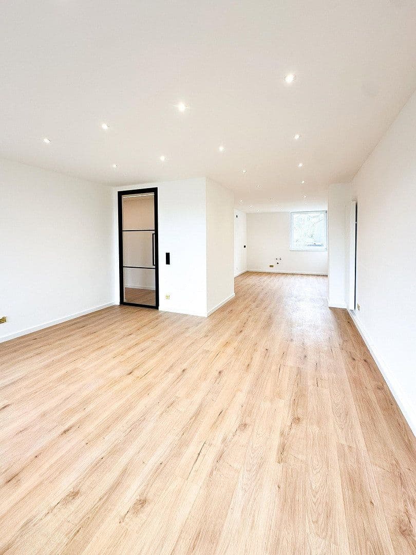 Prodej bytu 3+1 75 m², Am Mergelsberg 41, Düsseldorf, Severní Porýní-Vestfálsko Prodej bytu 3+1 75 m², Am Mergelsberg 41, Düsseldorf, Severní Porýní-Vestfálsko