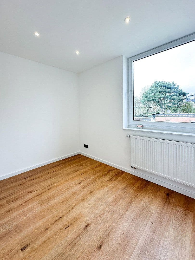 Prodej bytu 3+1 75 m², Am Mergelsberg 41, Düsseldorf, Severní Porýní-Vestfálsko Prodej bytu 3+1 75 m², Am Mergelsberg 41, Düsseldorf, Severní Porýní-Vestfálsko