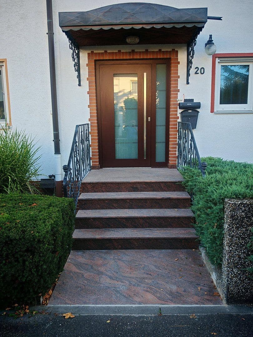 Pronájem domu 230 m², pozemek 334 m², Frankenthal, Porýní-Falc Pronájem domu 230 m², pozemek 334 m², Frankenthal, Porýní-Falc