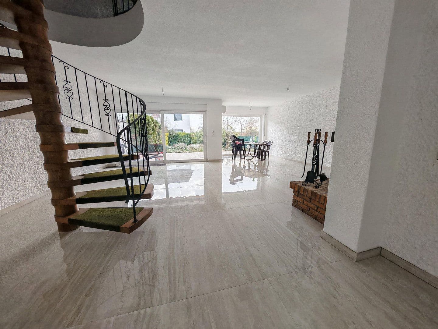 Pronájem domu 230 m², pozemek 334 m², Frankenthal, Porýní-Falc Pronájem domu 230 m², pozemek 334 m², Frankenthal, Porýní-Falc