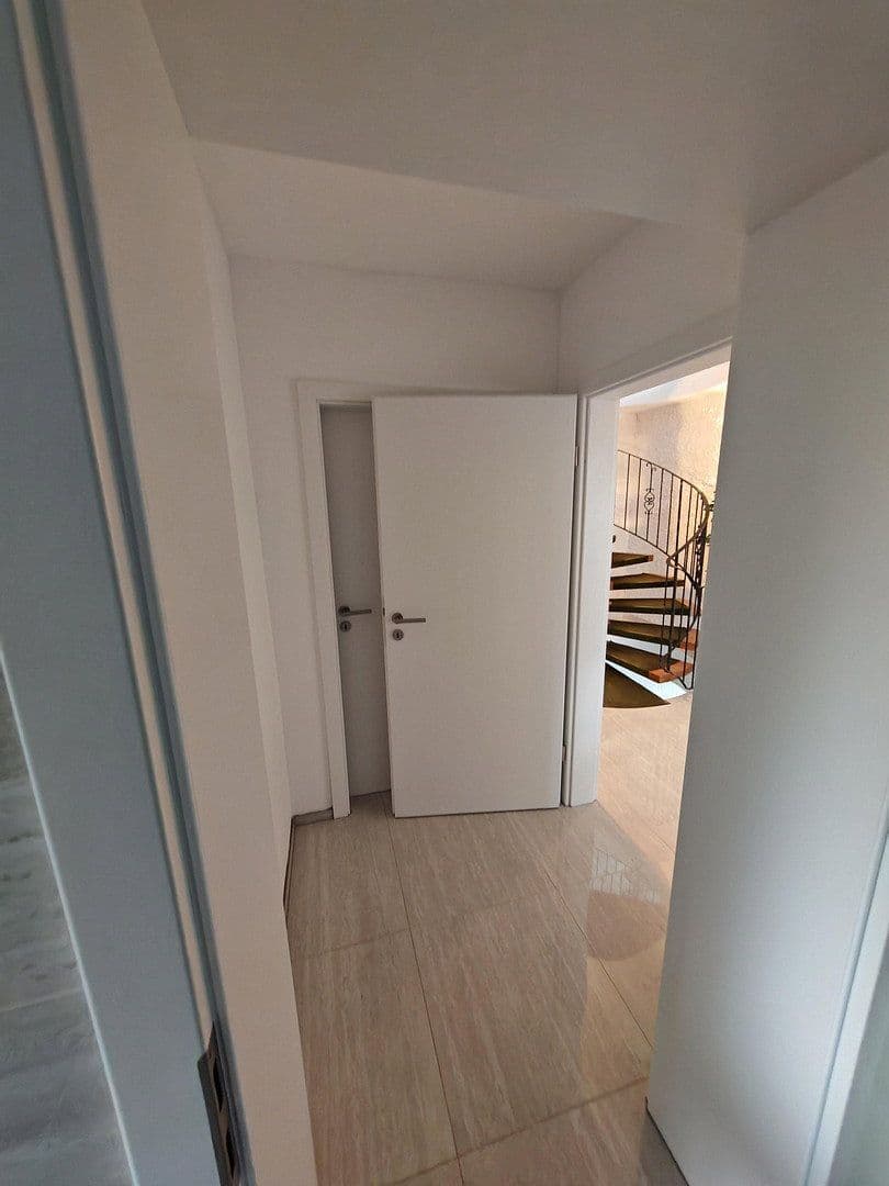 Pronájem domu 230 m², pozemek 334 m², Frankenthal, Porýní-Falc Pronájem domu 230 m², pozemek 334 m², Frankenthal, Porýní-Falc