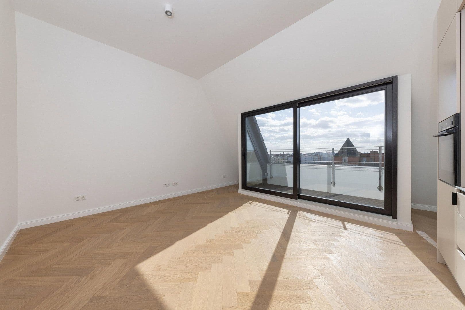 Pronájem bytu 2+1 51 m², Schöneberger Str. 9, Berlin, Berlín Pronájem bytu 2+1 51 m², Schöneberger Str. 9, Berlin, Berlín