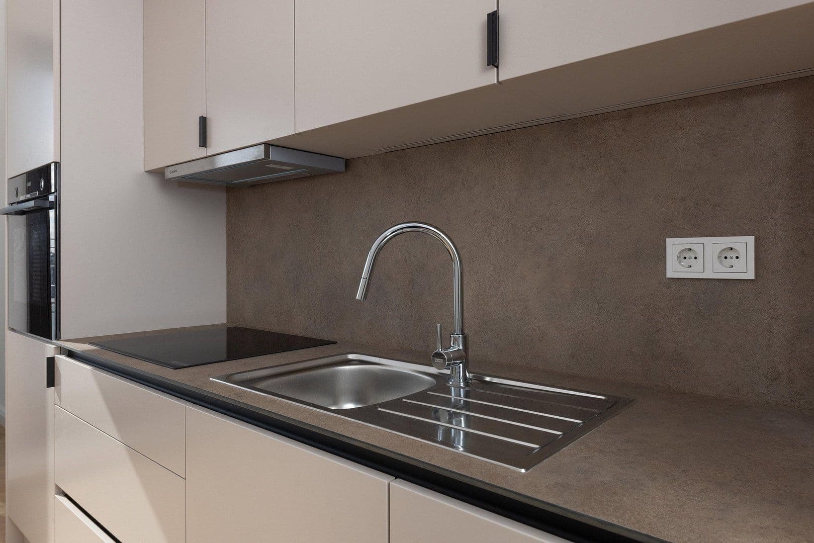 Pronájem bytu 2+1 51 m², Schöneberger Str. 9, Berlin, Berlín Pronájem bytu 2+1 51 m², Schöneberger Str. 9, Berlin, Berlín