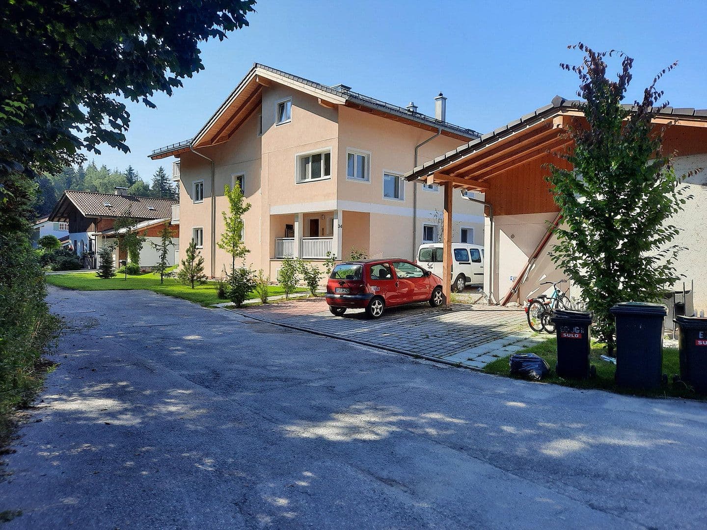 Prodej bytu 3+1 70 m², Winterhollerweg 34, Stephanskirchen Niedermoosen, Bavorsko Prodej bytu 3+1 70 m², Winterhollerweg 34, Stephanskirchen Niedermoosen, Bavorsko