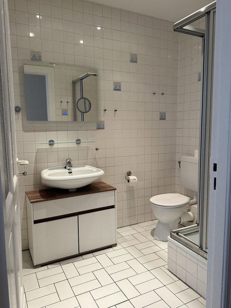 Prodej bytu 3+1 104 m², Fritz-Reuter-Straße 10, Berlin, Berlín Prodej bytu 3+1 104 m², Fritz-Reuter-Straße 10, Berlin, Berlín