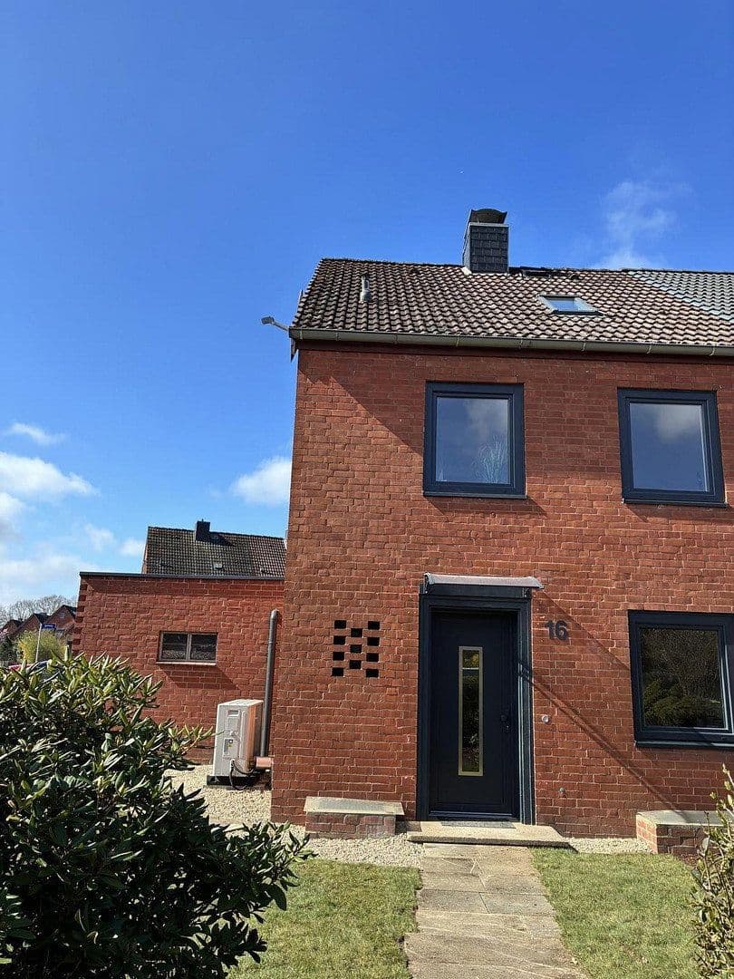 Prodej domu 120 m², pozemek 380 m², Dachssteig 16, Lüneburg, Dolní Sasko Prodej domu 120 m², pozemek 380 m², Dachssteig 16, Lüneburg, Dolní Sasko