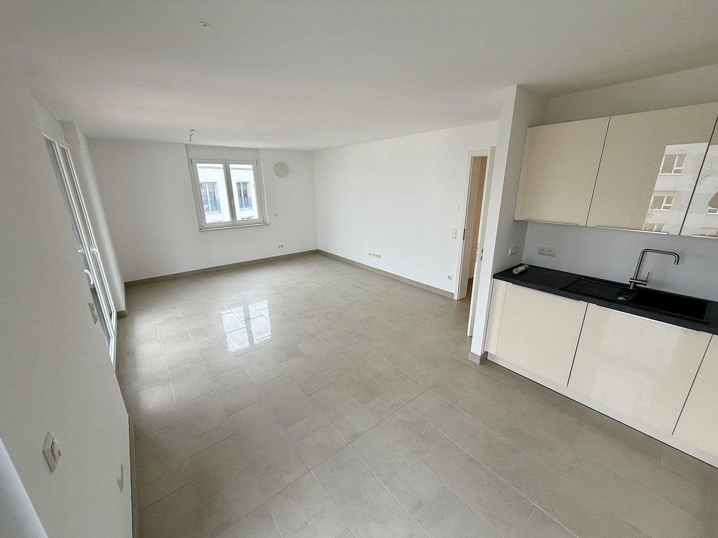 Prodej bytu 2+1 61 m², Theresienbogen 23, Unterschleißheim, Bavorsko Prodej bytu 2+1 61 m², Theresienbogen 23, Unterschleißheim, Bavorsko