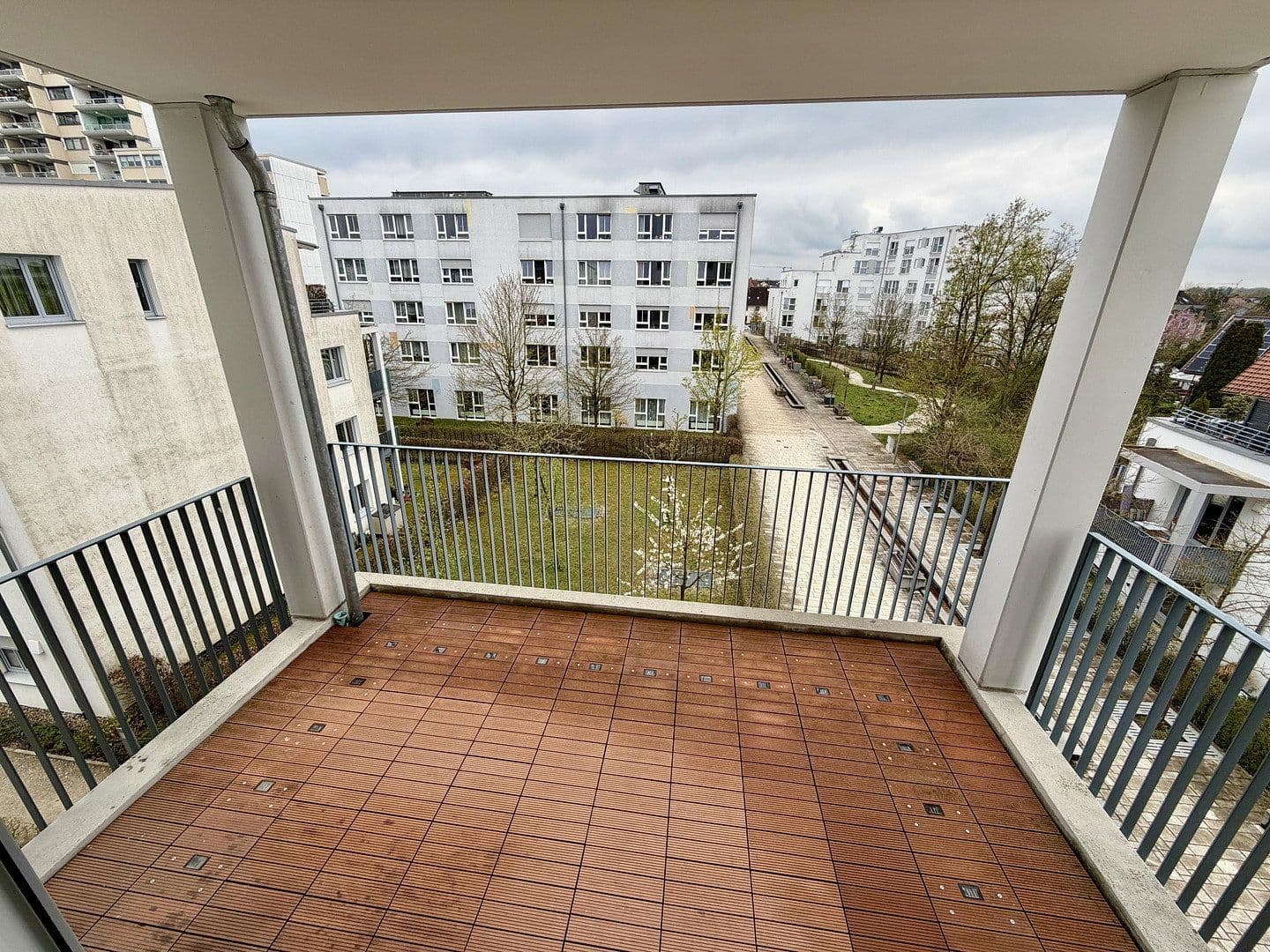 Prodej bytu 2+1 61 m², Theresienbogen 23, Unterschleißheim, Bavorsko Prodej bytu 2+1 61 m², Theresienbogen 23, Unterschleißheim, Bavorsko