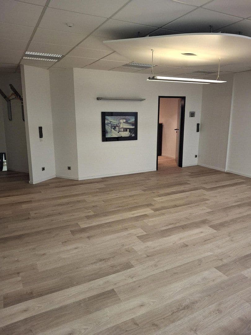 Pronájem kanceláře 65 m², Oststrasse 122 C, Norderstedt, Šlesvicko-Holštýnsko Pronájem kanceláře 65 m², Oststrasse 122 C, Norderstedt, Šlesvicko-Holštýnsko