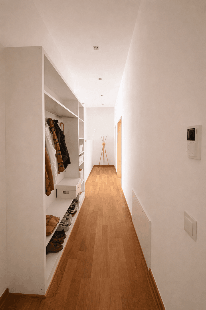 Pronájem bytu 3+1 115 m², Menckestraße 43, Leipzig, Sasko Pronájem bytu 3+1 115 m², Menckestraße 43, Leipzig, Sasko