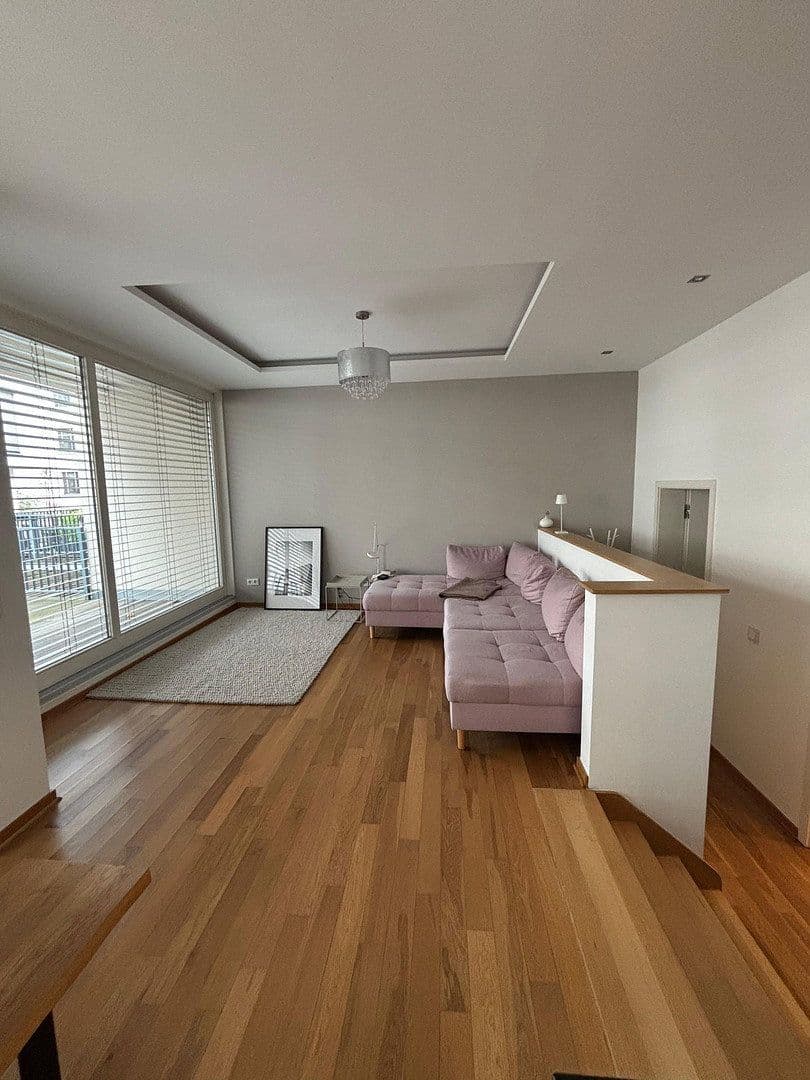 Pronájem bytu 3+1 115 m², Menckestraße 43, Leipzig, Sasko Pronájem bytu 3+1 115 m², Menckestraße 43, Leipzig, Sasko