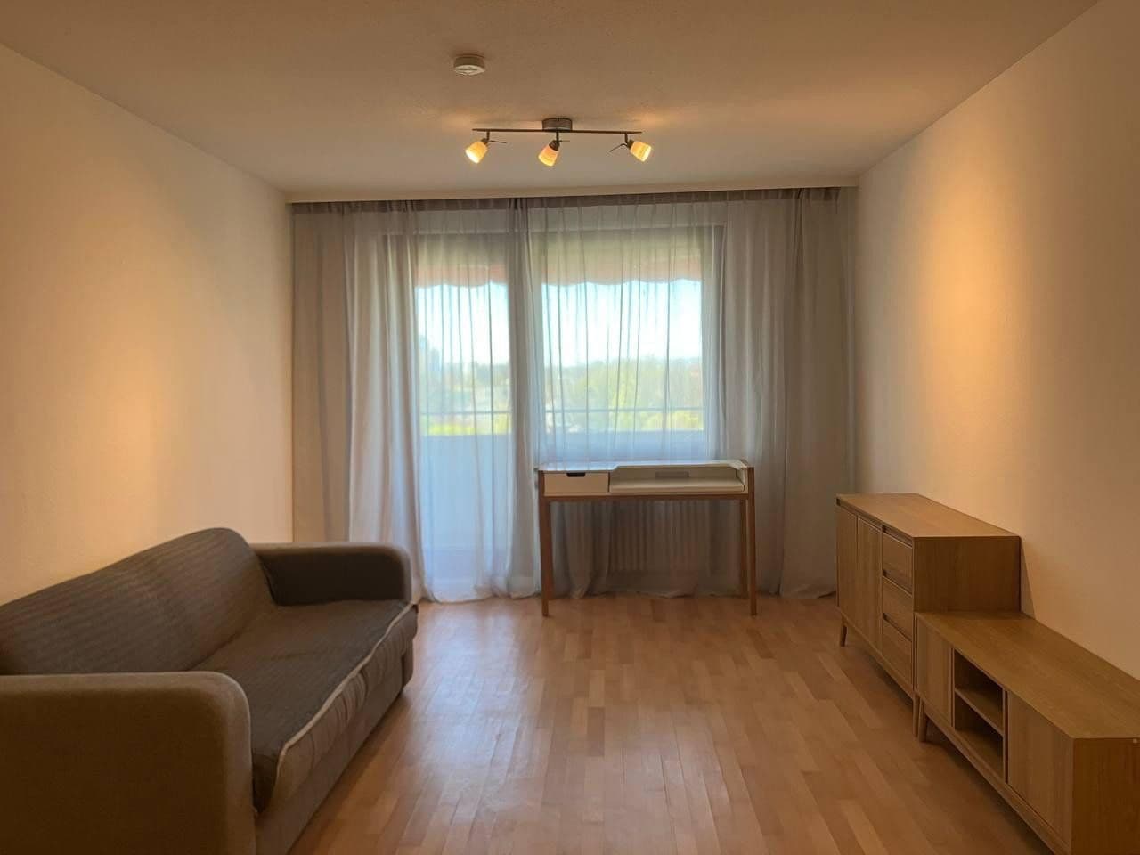 Pronájem bytu 2+1 63 m², Im Mainfeld 40, Frankfurt am Main, Hessen Pronájem bytu 2+1 63 m², Im Mainfeld 40, Frankfurt am Main, Hessen