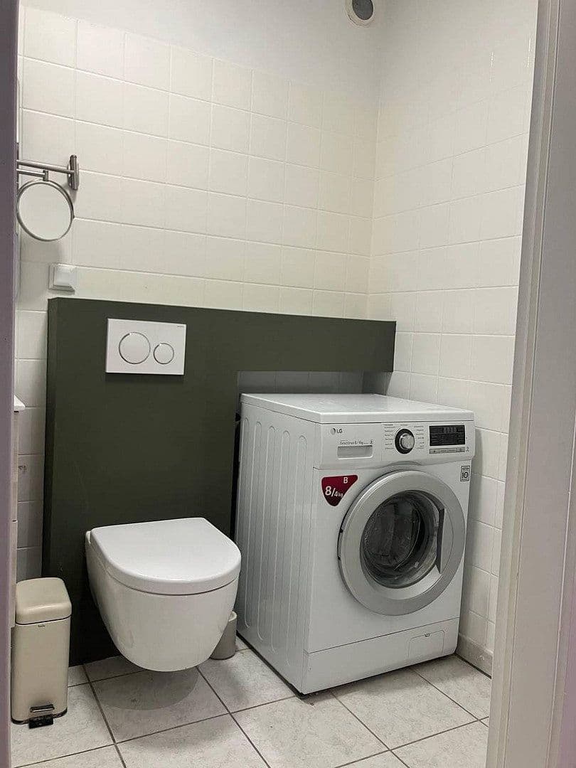 Pronájem bytu 2+1 63 m², Im Mainfeld 40, Frankfurt am Main, Hessen Pronájem bytu 2+1 63 m², Im Mainfeld 40, Frankfurt am Main, Hessen