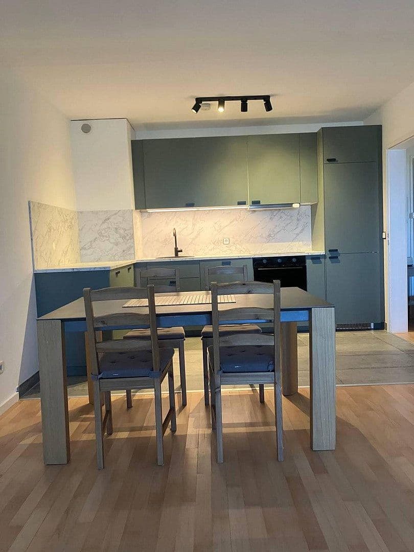 Pronájem bytu 2+1 63 m², Im Mainfeld 40, Frankfurt am Main, Hessen Pronájem bytu 2+1 63 m², Im Mainfeld 40, Frankfurt am Main, Hessen