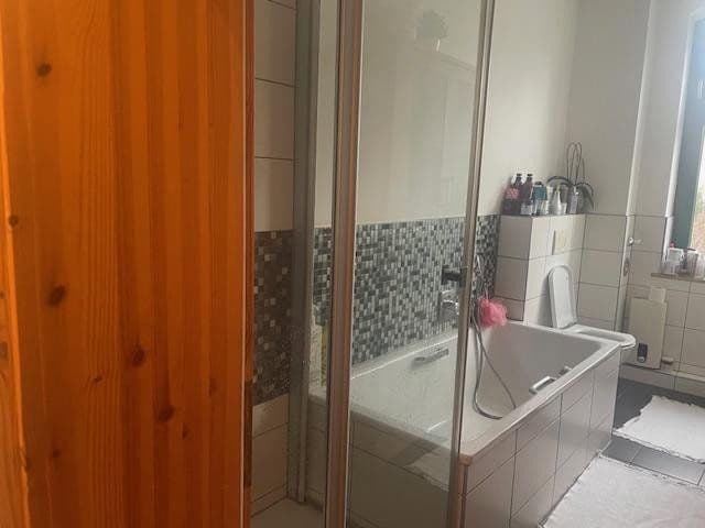 Pronájem bytu 4+1 88 m², Österreicher Str. 44, Dresden, Sasko Pronájem bytu 4+1 88 m², Österreicher Str. 44, Dresden, Sasko