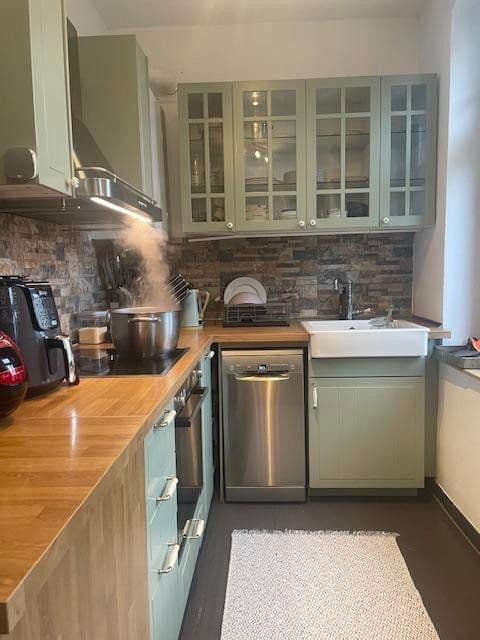 Pronájem bytu 4+1 88 m², Österreicher Str. 44, Dresden, Sasko Pronájem bytu 4+1 88 m², Österreicher Str. 44, Dresden, Sasko