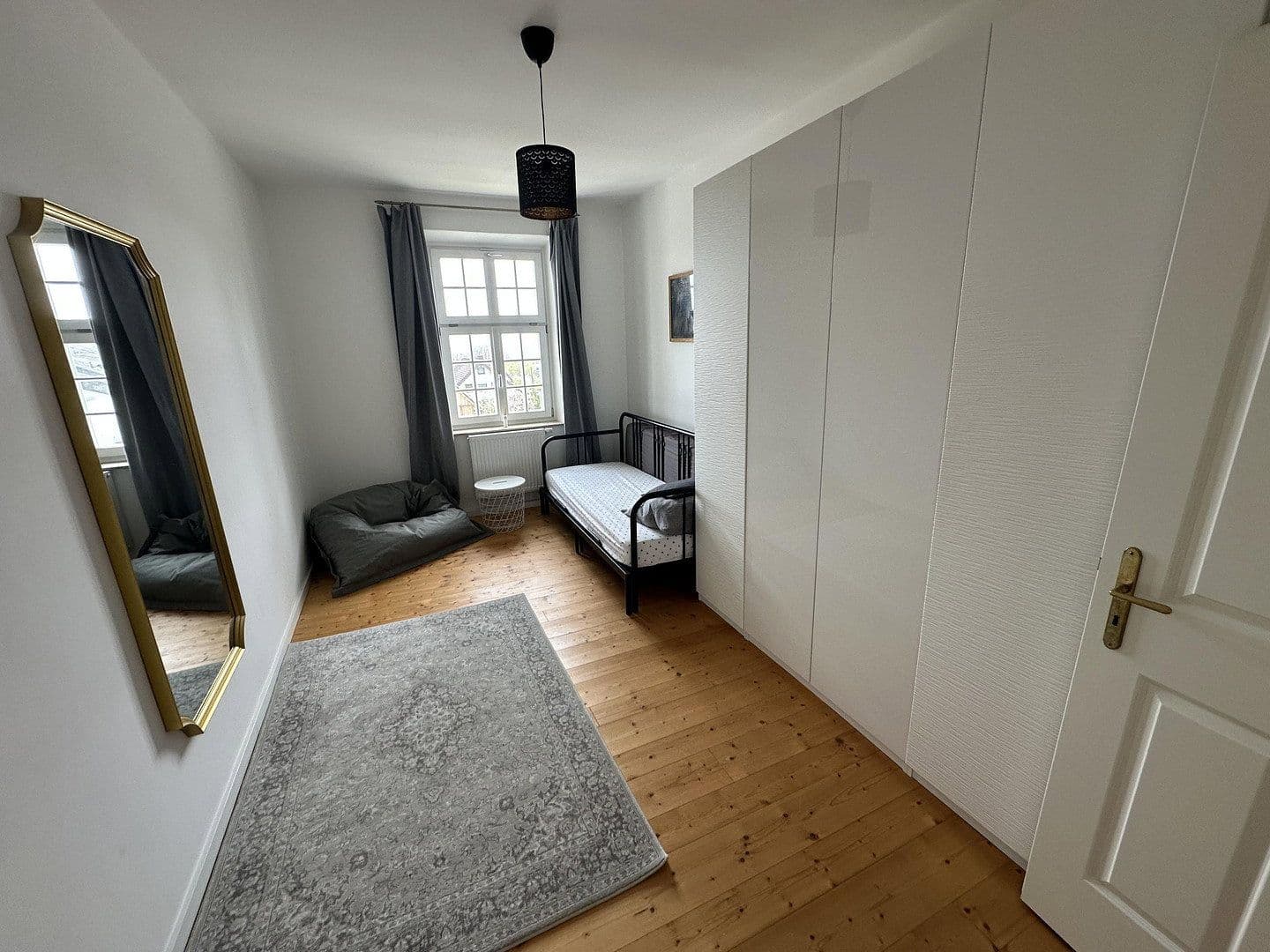Pronájem bytu 4+1 155 m², Döncheweg, Kassel, Hessen Pronájem bytu 4+1 155 m², Döncheweg, Kassel, Hessen
