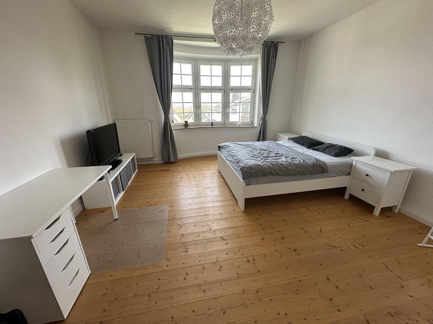 Pronájem bytu 4+1 155 m², Döncheweg, Kassel, Hessen Pronájem bytu 4+1 155 m², Döncheweg, Kassel, Hessen