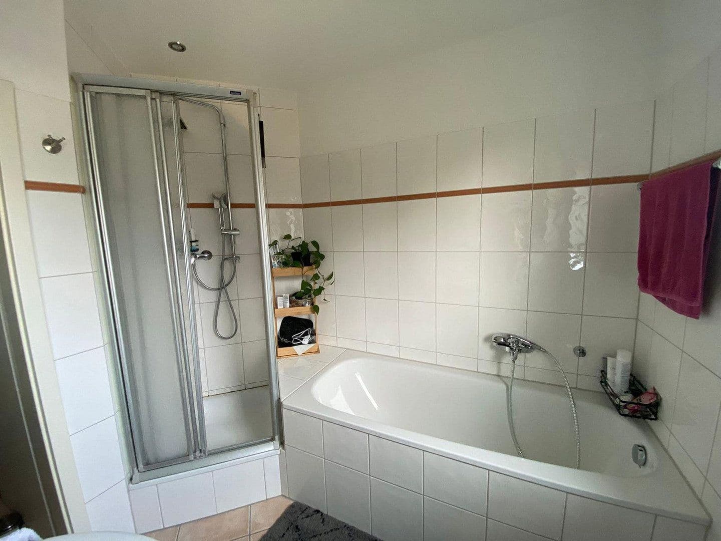 Pronájem bytu 2+1 61 m², Viehtrift 23, Köln, Severní Porýní-Vestfálsko Pronájem bytu 2+1 61 m², Viehtrift 23, Köln, Severní Porýní-Vestfálsko