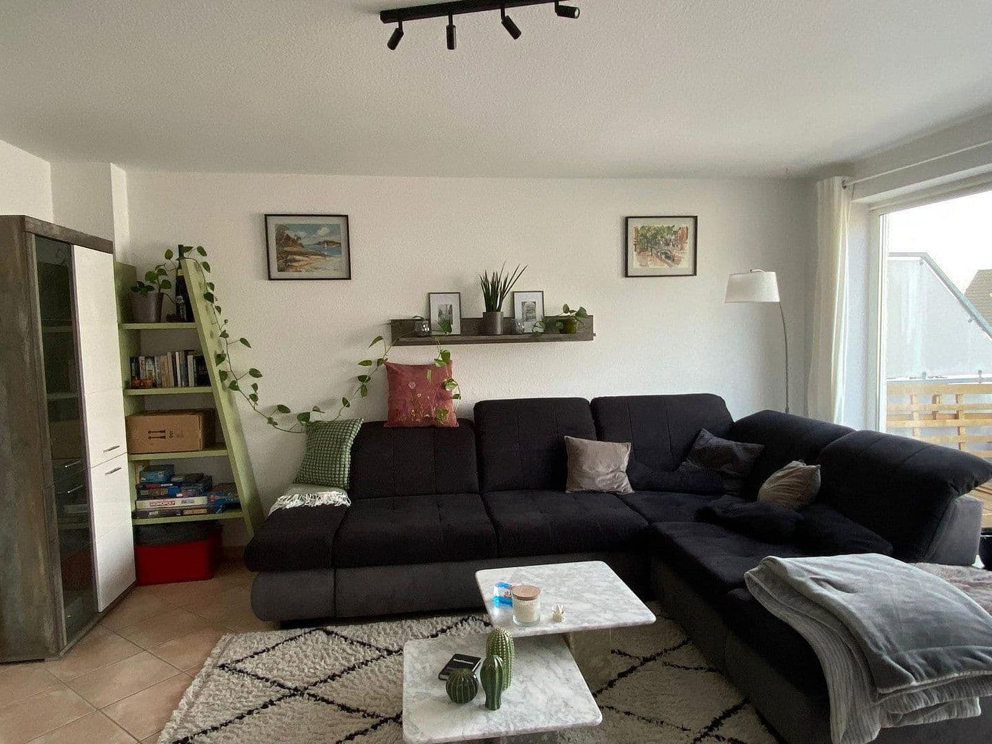 Pronájem bytu 2+1 61 m², Viehtrift 23, Köln, Severní Porýní-Vestfálsko Pronájem bytu 2+1 61 m², Viehtrift 23, Köln, Severní Porýní-Vestfálsko