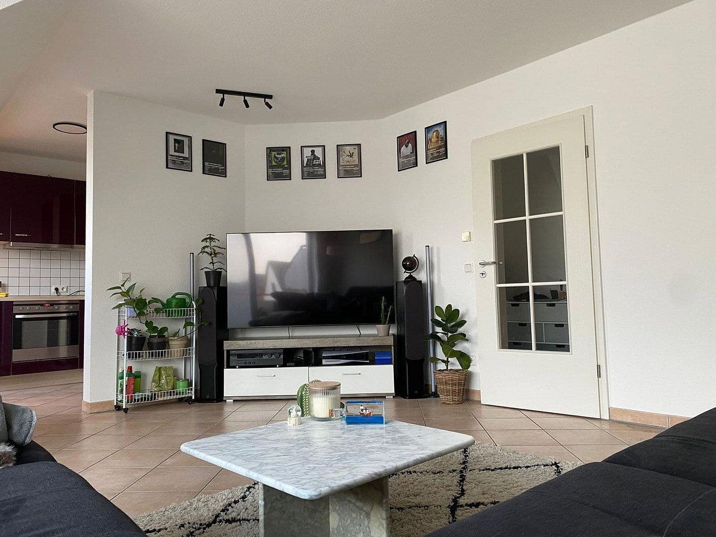 Pronájem bytu 2+1 61 m², Viehtrift 23, Köln, Severní Porýní-Vestfálsko Pronájem bytu 2+1 61 m², Viehtrift 23, Köln, Severní Porýní-Vestfálsko