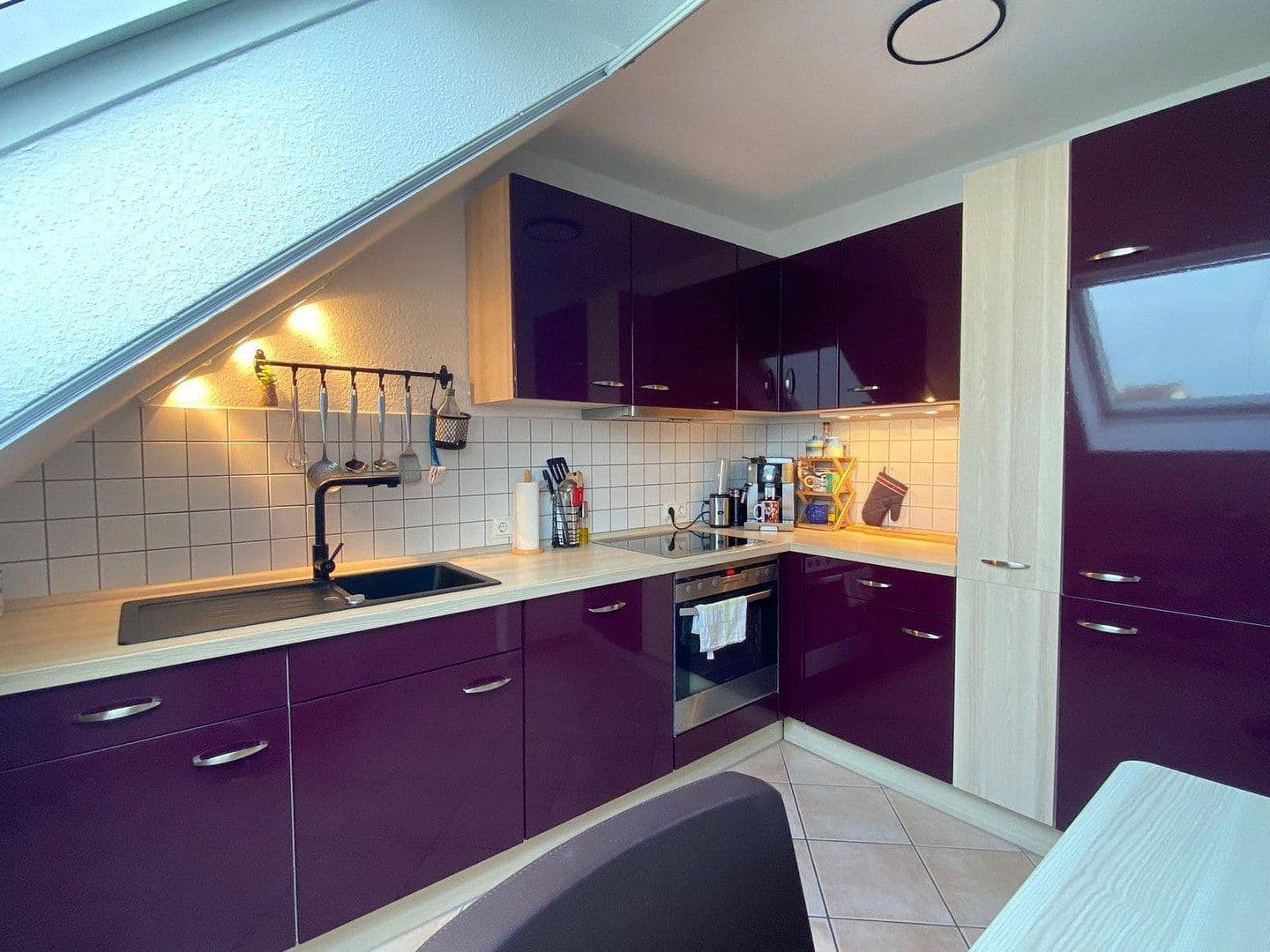 Pronájem bytu 2+1 61 m², Viehtrift 23, Köln, Severní Porýní-Vestfálsko Pronájem bytu 2+1 61 m², Viehtrift 23, Köln, Severní Porýní-Vestfálsko