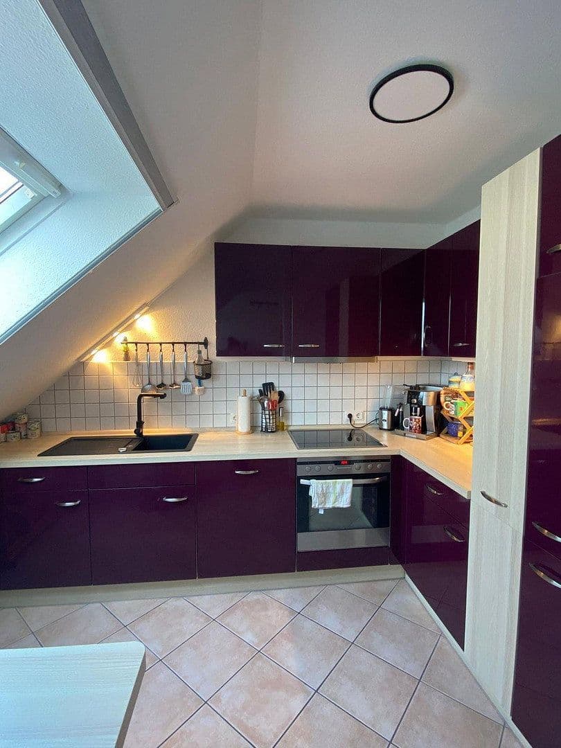 Pronájem bytu 2+1 61 m², Viehtrift 23, Köln, Severní Porýní-Vestfálsko Pronájem bytu 2+1 61 m², Viehtrift 23, Köln, Severní Porýní-Vestfálsko