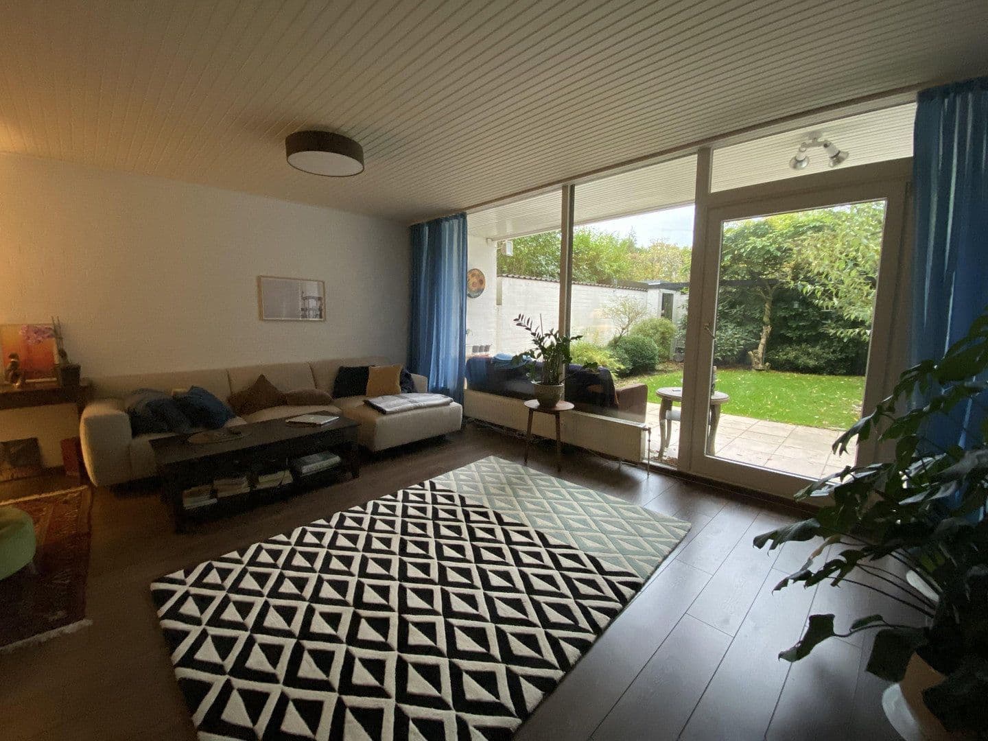 Prodej bytu 4+1 91 m², Hamburg / Poppenbüttel, Hamburg Prodej bytu 4+1 91 m², Hamburg / Poppenbüttel, Hamburg