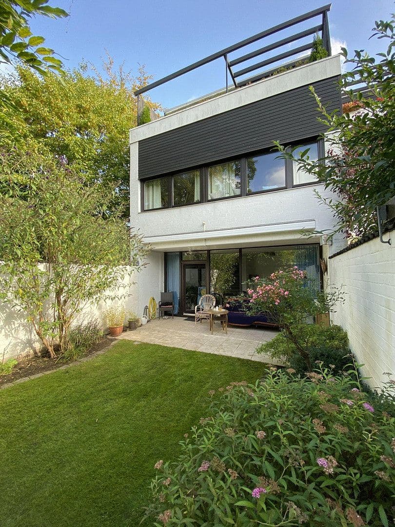 Prodej bytu 4+1 91 m², Hamburg / Poppenbüttel, Hamburg Prodej bytu 4+1 91 m², Hamburg / Poppenbüttel, Hamburg