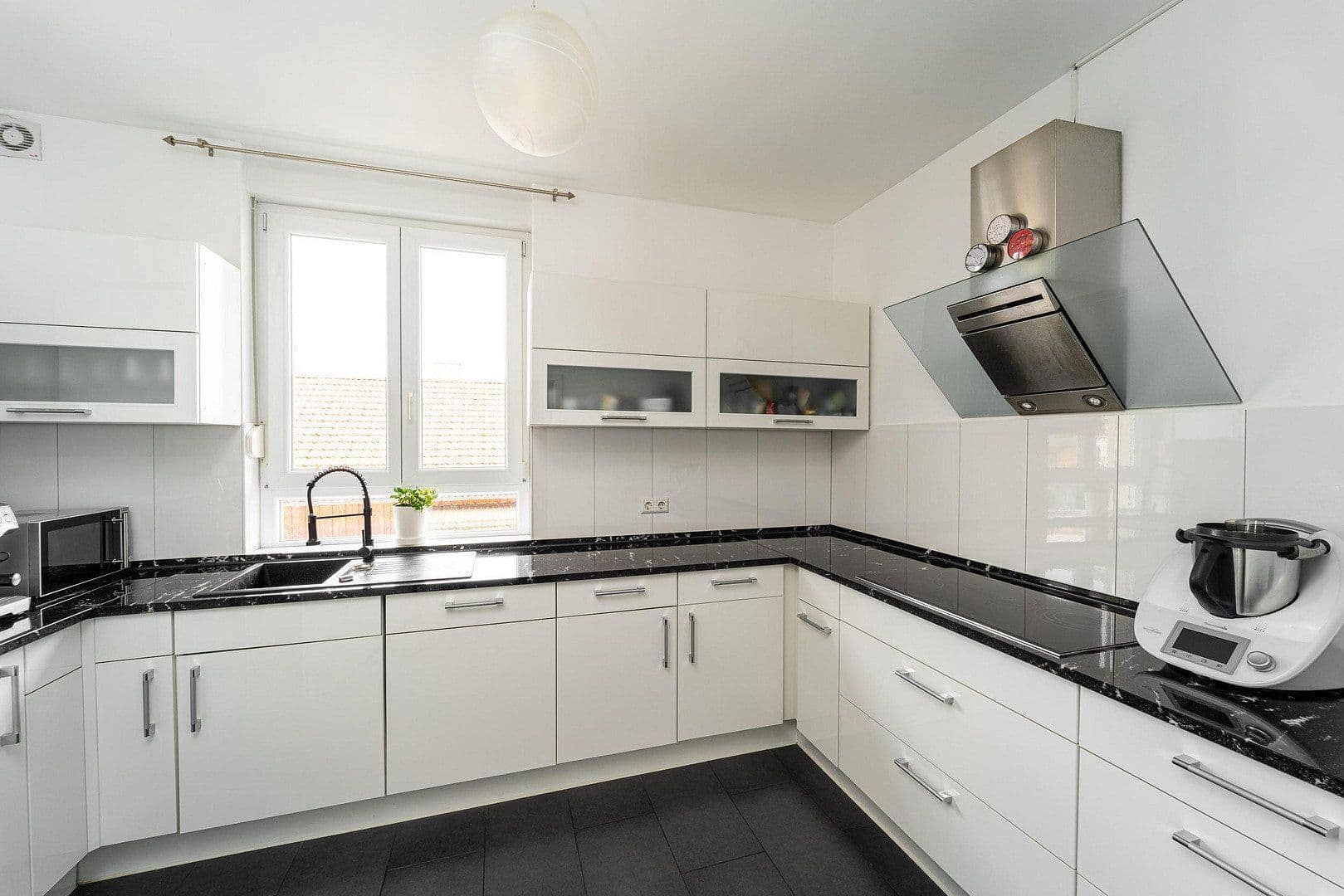 Prodej bytu 4+1 136 m², Pforzheim, Bádensko-Württembersko Prodej bytu 4+1 136 m², Pforzheim, Bádensko-Württembersko