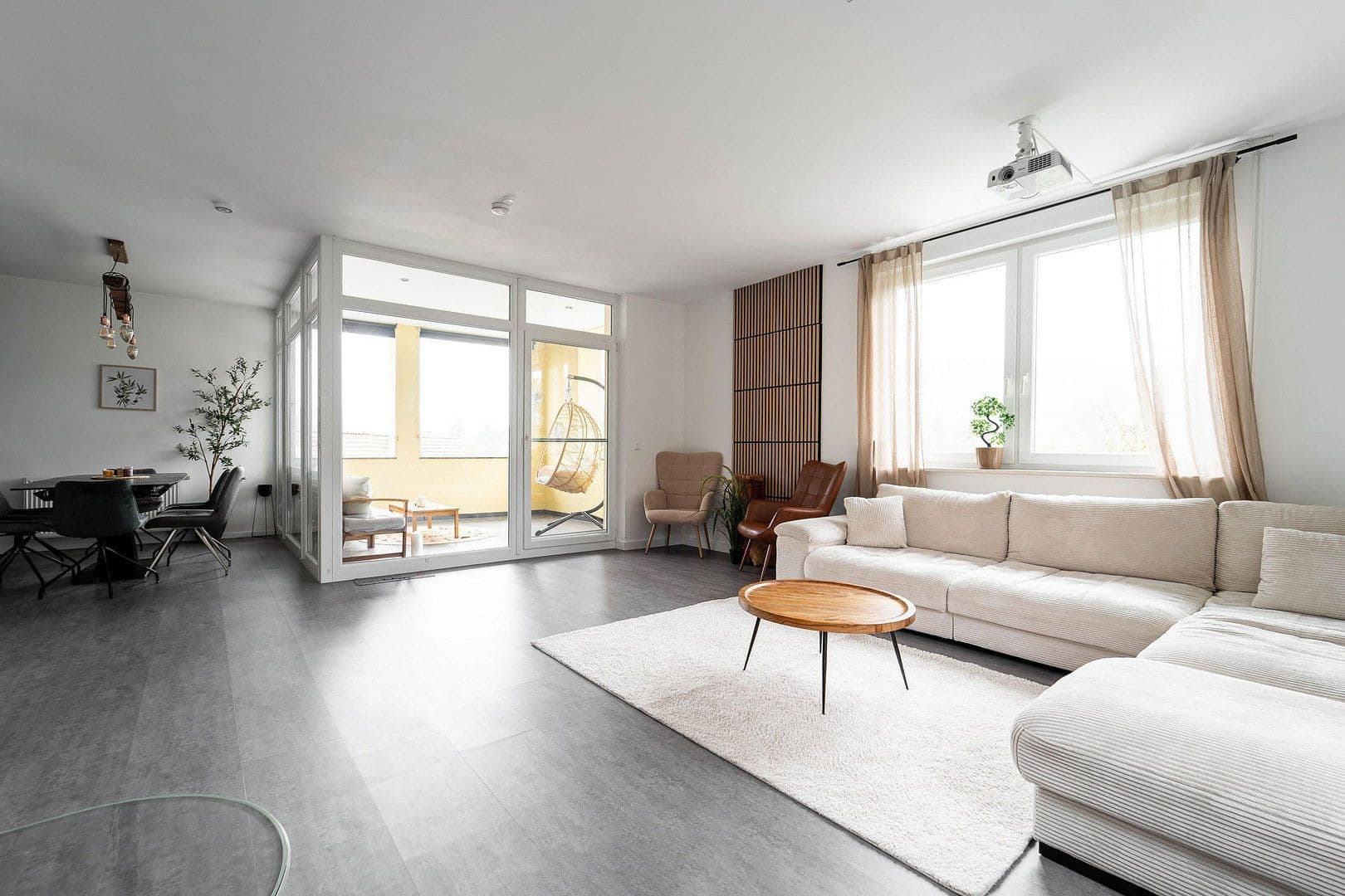 Prodej bytu 4+1 136 m², Pforzheim, Bádensko-Württembersko Prodej bytu 4+1 136 m², Pforzheim, Bádensko-Württembersko