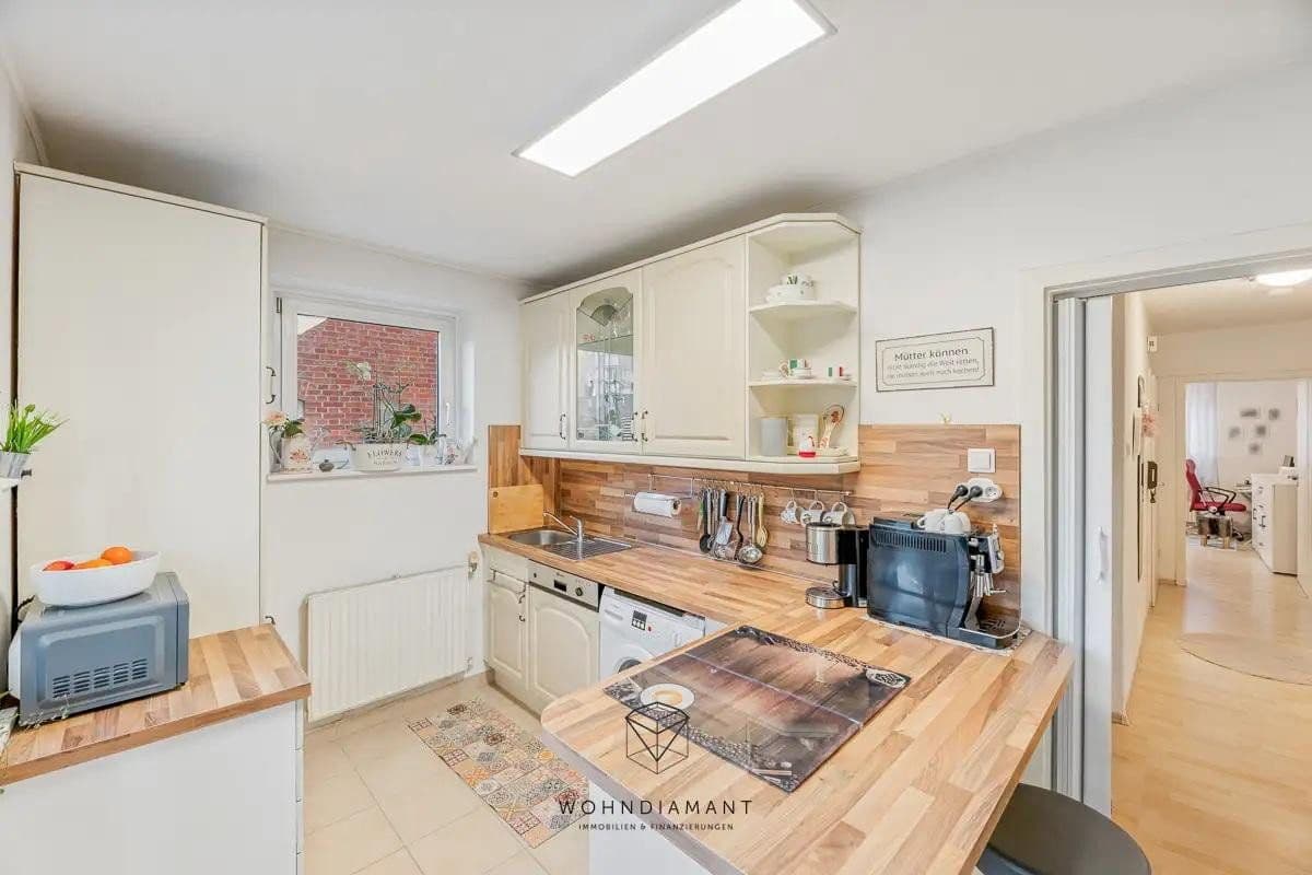 Pronájem bytu 3+1 82 m², Rötestraße 65, Stuttgart, Bádensko-Württembersko Pronájem bytu 3+1 82 m², Rötestraße 65, Stuttgart, Bádensko-Württembersko